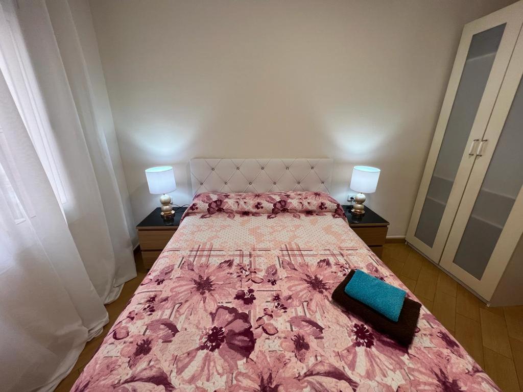 Rooms Nueva Valencia Barcelona Buitenkant foto