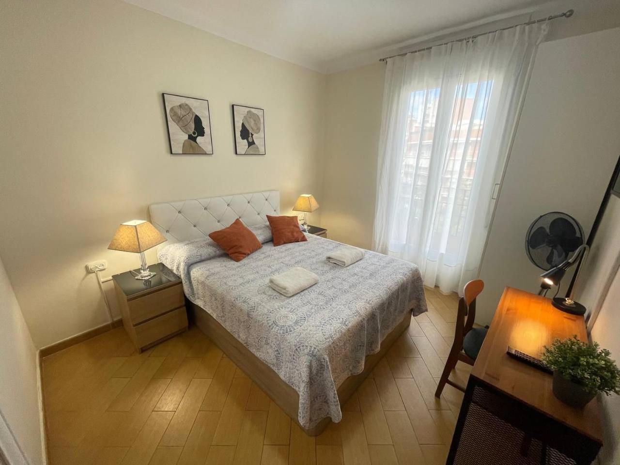 Rooms Nueva Valencia Barcelona Buitenkant foto