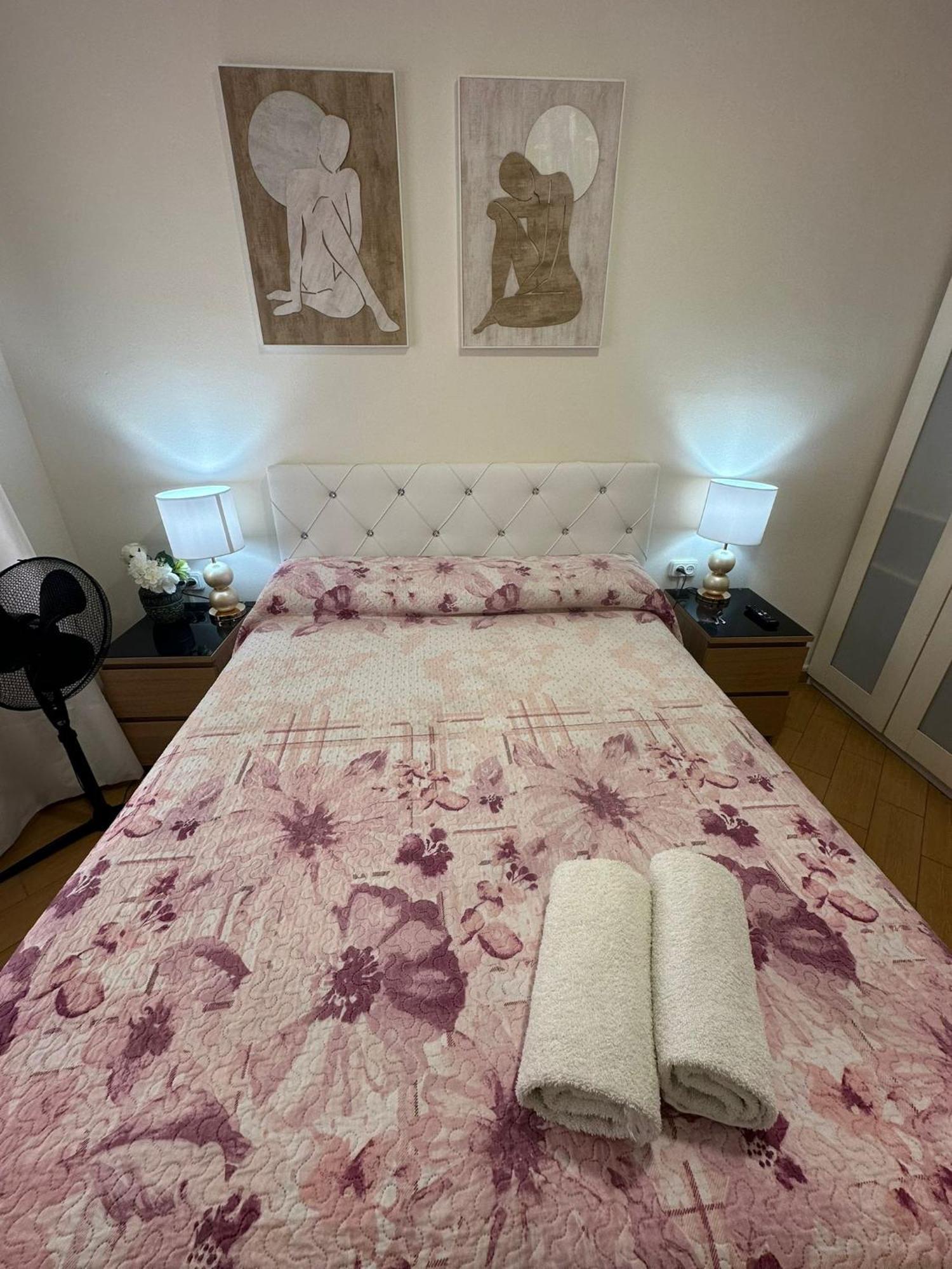 Rooms Nueva Valencia Barcelona Buitenkant foto